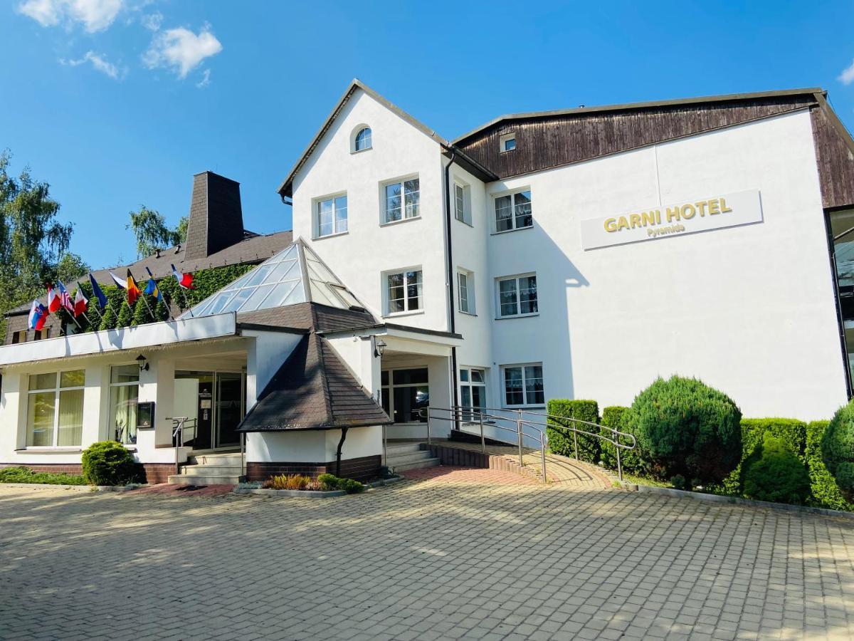 Garni Hotel Pyramida Cheb Exteriör bild